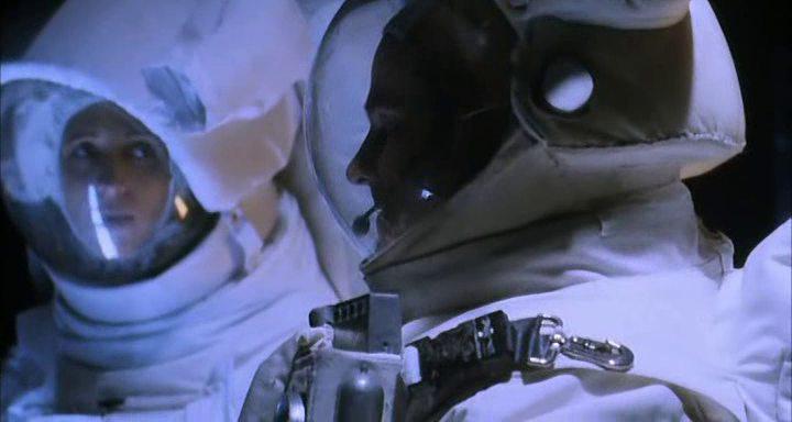 Кадр из фильма Тёмная планета / Dark Planet (1997)
