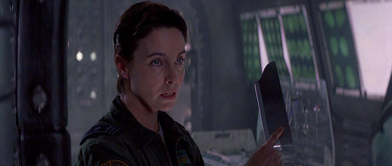 Кадр из фильма Сквозь горизонт / Event Horizon (1997)
