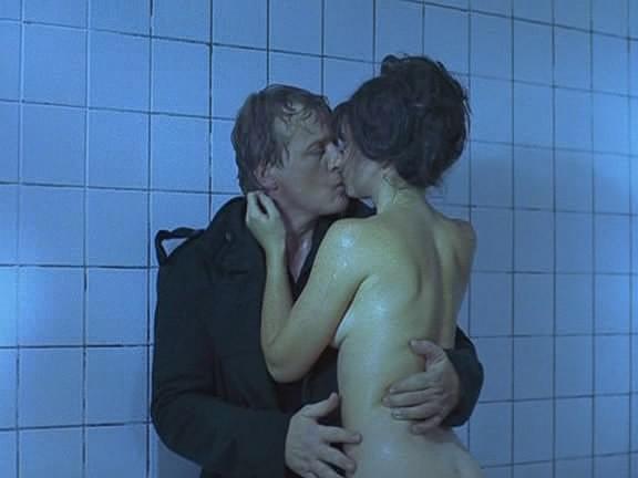 Кадр из фильма Красный след / Deathline (1997)