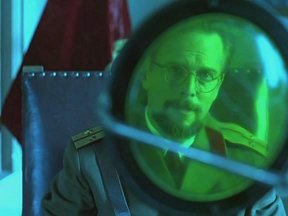 Кадр из фильма Красный след / Deathline (1997)