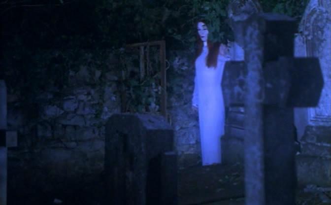 Кадр из фильма Невеста Дракулы / La fiancée de Dracula (2002)