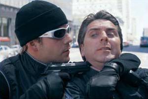 Кадр из фильма Неудержимые / Riders (2002)
