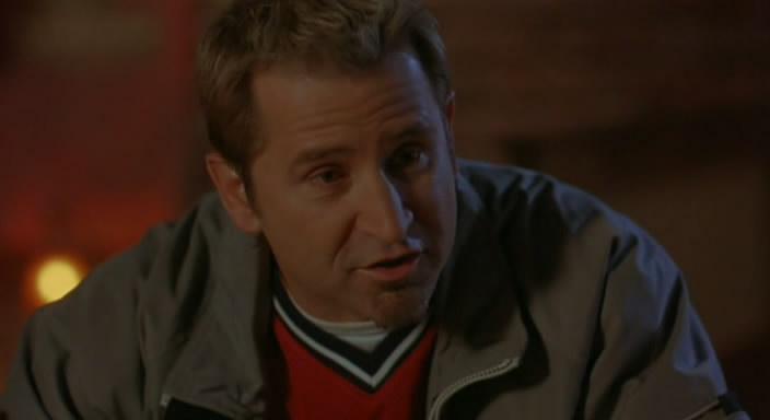 Кадр из фильма По ту сторону закона / Dead Heat (2002)