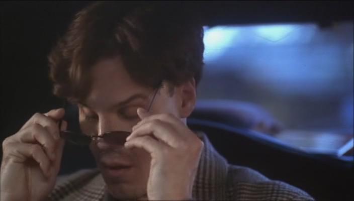 Кадр из фильма Компромат / Executive Power (1997)