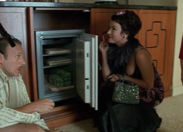 Кадр из фильма Крестная Мать / Bella Mafia (1997)