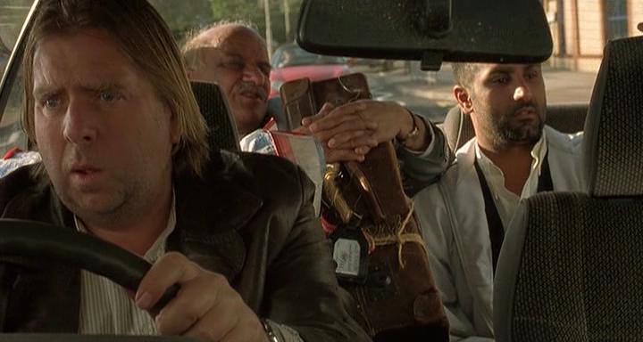 Кадр из фильма Все или ничего / All or Nothing (2002)