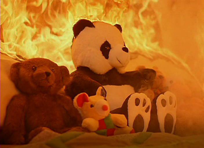 Кадр из фильма Суперпожар / Superfire (2002)