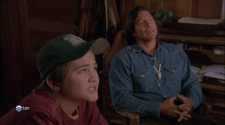 Кадр из фильма Хозяин горы / Gentle Ben (2002)