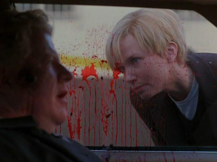 Кадр из фильма Хитрый вор / Thick as Thieves (1998)