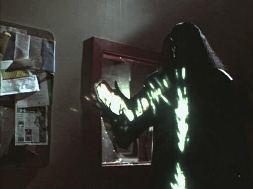 Кадр из фильма Зодчий теней / Shadow Builder (1998)