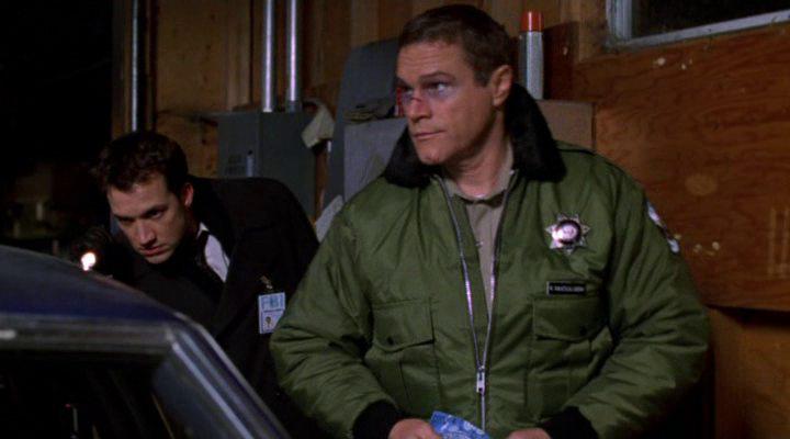 Кадр из фильма Ограбление / Stark Raving Mad (2002)