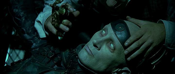 Кадр из фильма Темный город / Dark City (1998)