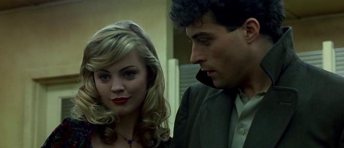 Кадр из фильма Темный город / Dark City (1998)