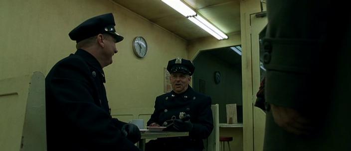 Кадр из фильма Темный город / Dark City (1998)