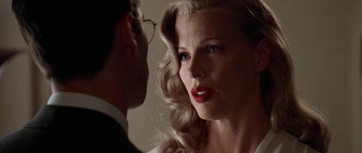 Кадр из фильма Секреты Лос-Анджелеса / L.A. Confidential (1998)