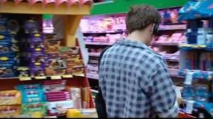 Кадры из фильма Поздний покупатель / Late Night Shopper (2002)