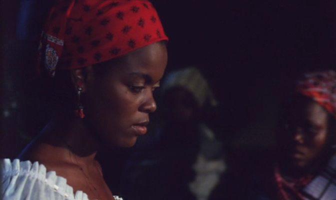 Кадр из фильма Мелкие капли / O Gotejar da Luz (2002)
