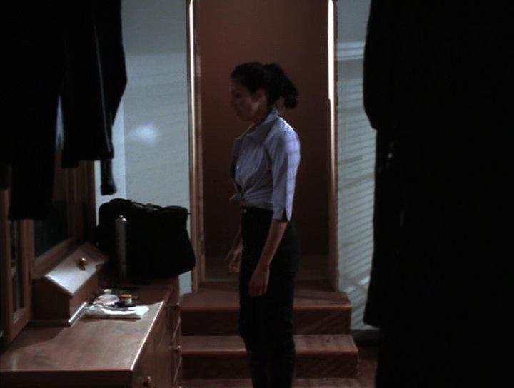 Кадр из фильма Голый свидетель / Bare witness (2002)
