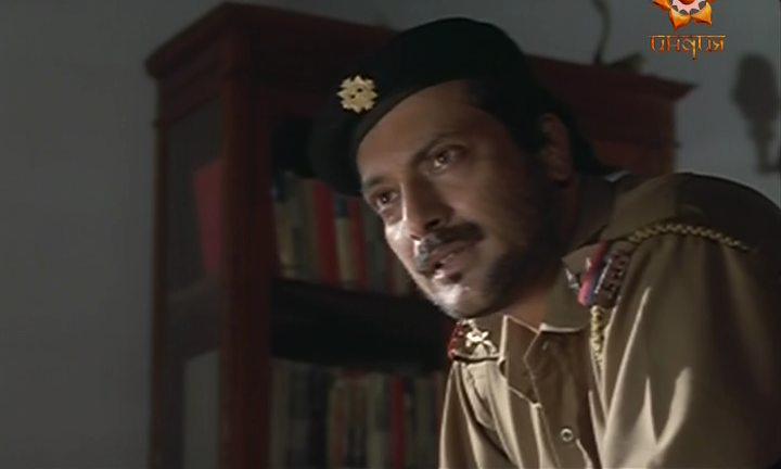 Кадр из фильма Мать земли / Hazaar Chaurasi Ki Maa (1998)
