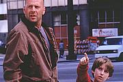 Кадр из фильма Меркурий в опасности / Mercury Rising (1998)