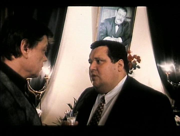 Кадр из фильма Цирк сгорел, и клоуны разбежались (1998)