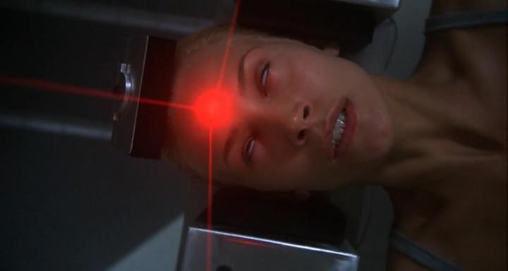 Кадр из фильма Особь 2 / Species II (1998)