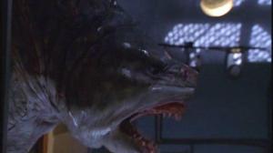 Кадры из фильма Тварь Питера Бенчли / Creature (1998)