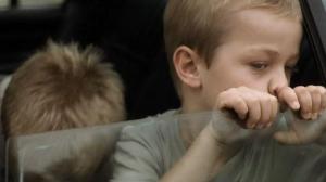 Кадры из фильма Грустный мальчик / Little Boy Blue (1998)