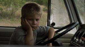 Кадры из фильма Грустный мальчик / Little Boy Blue (1998)