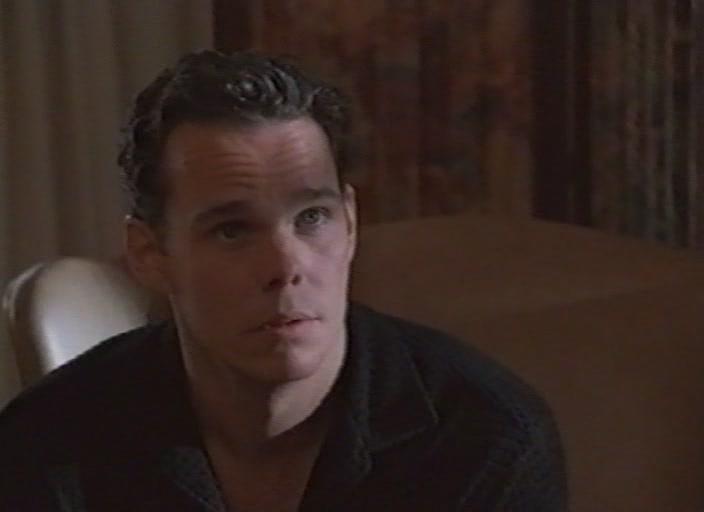 Кадр из фильма Дитя убийцы / Misbegotten (1998)