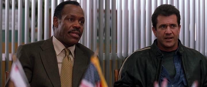 Кадр из фильма Смертельное оружие 4 / Lethal Weapon 4 (1998)