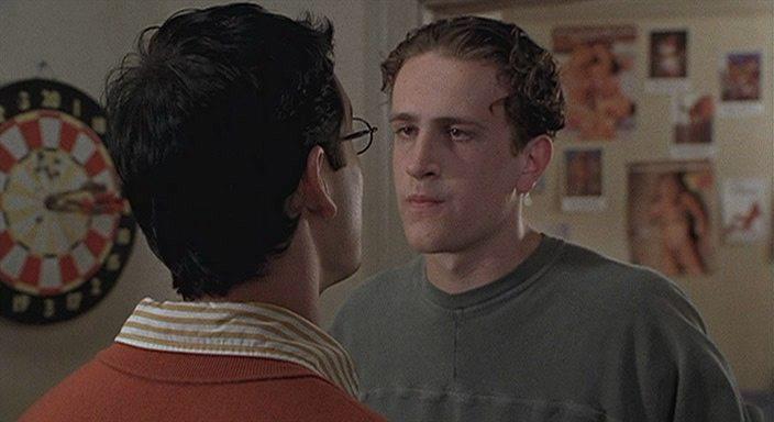 Кадр из фильма Мертвец в колледже / Dead Man on Campus (1998)