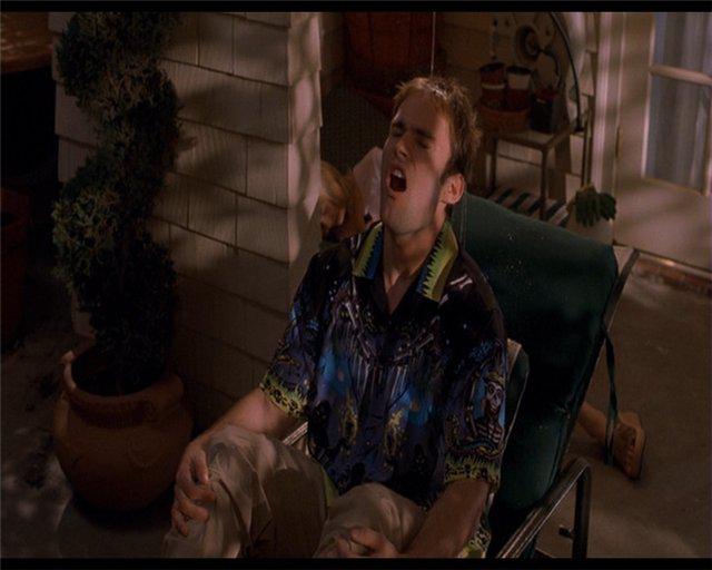 Кадр из фильма Американский пирог 2 / American Pie 2 (2001)