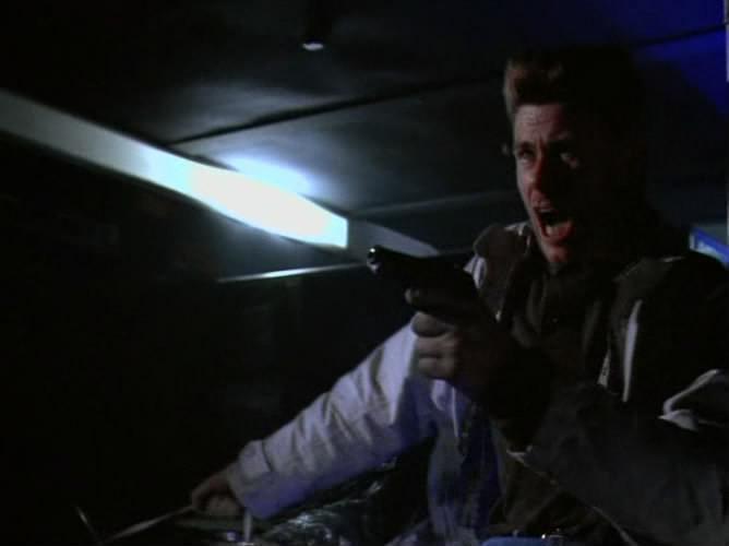 Кадр из фильма Опасный рейс / Rough Air: Danger on Flight 534 (2001)