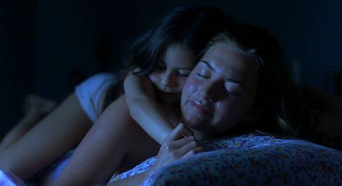 Кадр из фильма Экспресс в Марракеш / Hideous Kinky (1998)