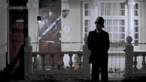 Кадры из фильма Посредник смерти / Mr In-Between (2001)