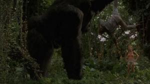 Кадры из фильма Могучий Джо Янг / Mighty Joe Young (1998)