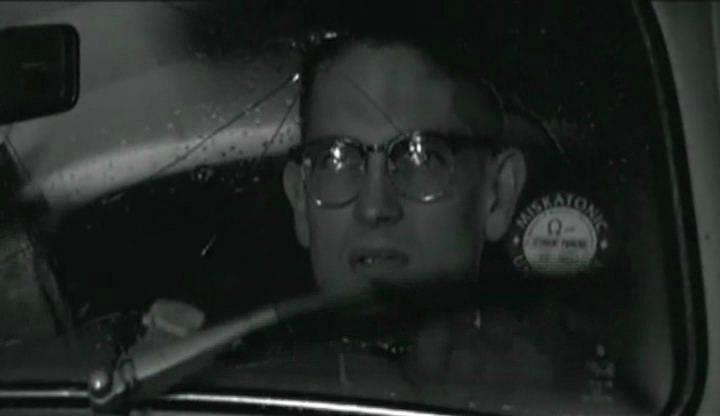 Кадр из фильма Извне / From Beyond (1999)