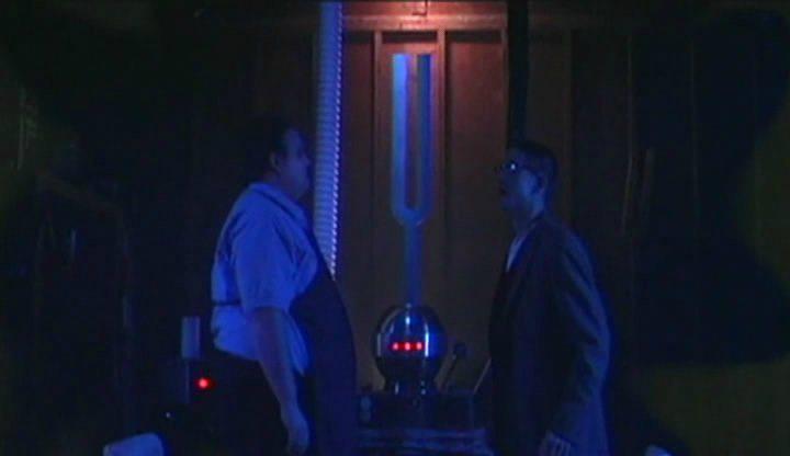 Кадр из фильма Извне / From Beyond (1999)