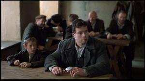 Кадры из фильма Непобедимый / Invincible (2001)