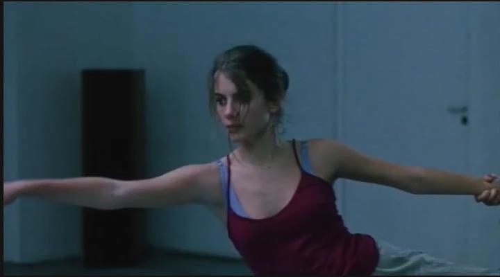 Кадр из фильма Это мое тело / Ceci est mon corps (2001)