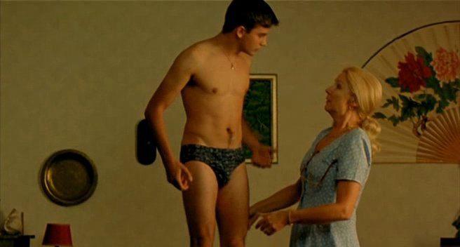 Кадр из фильма Шкура человека, сердце зверя / Peau d'homme coeur de bête (1999)