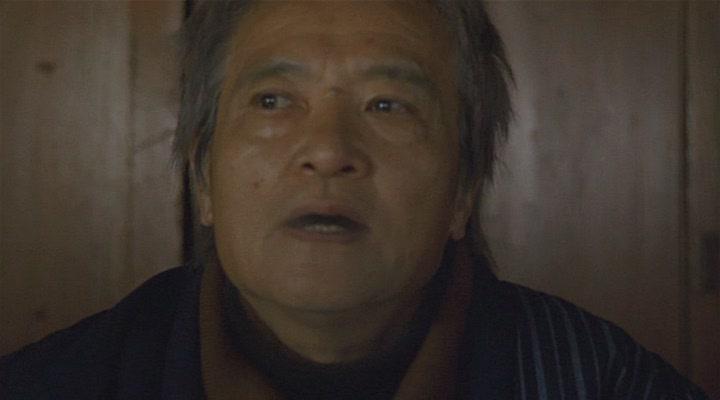 Кадр из фильма Идущий по снегу / Aruku, hito (2001)