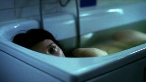 Кадры из фильма Через день / In den Tag hinein (2001)