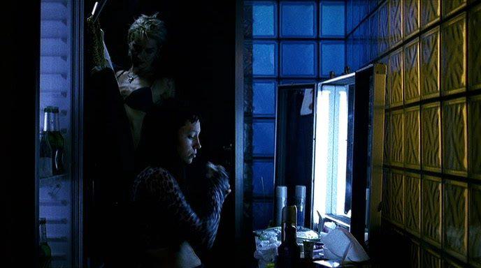 Кадр из фильма Через день / In den Tag hinein (2001)