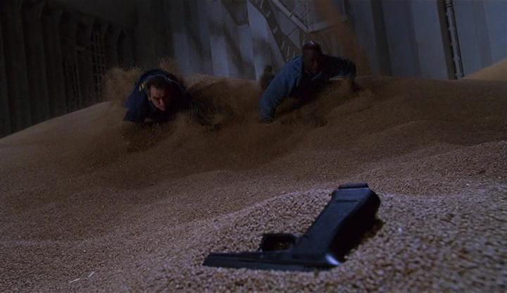 Кадр из фильма Служители закона / U.S. Marshals (1999)