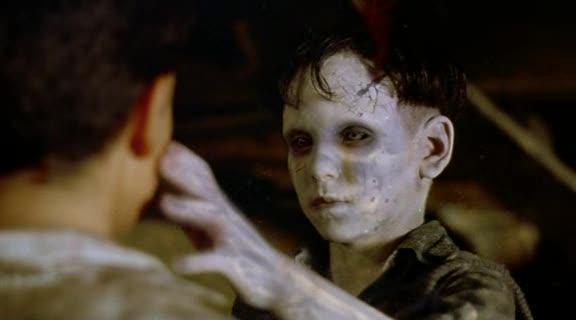 Кадр из фильма Хребет Дьявола / El espinazo del diablo (2001)