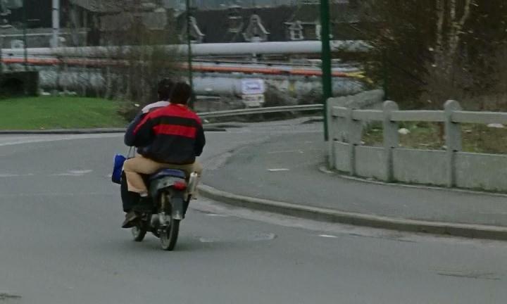 Кадр из фильма Розетта / Rosetta (1999)