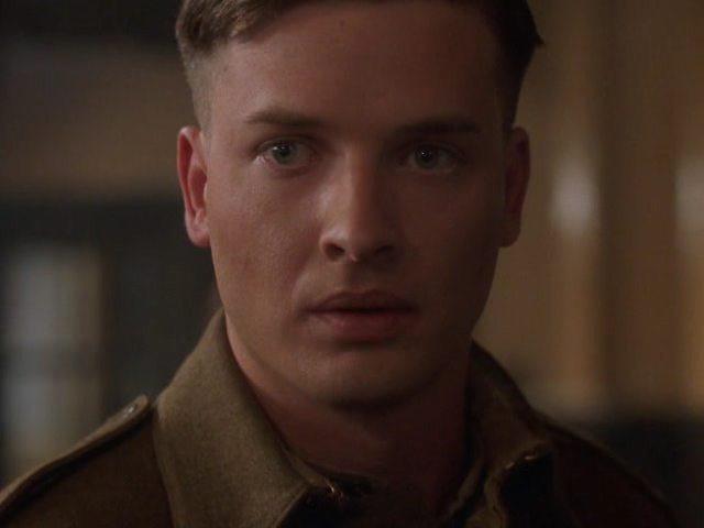Кадр из фильма Любовь и война / The War Bride (2001)