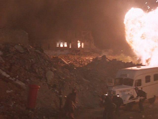 Кадр из фильма Любовь и война / The War Bride (2001)